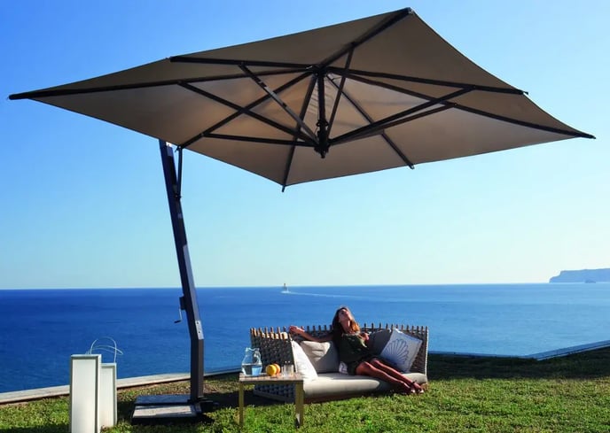 what-is-the-difference-between-valance-and-market-edge-umbrellas-985917
